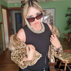 60s Inspired Pearl Collar Tank